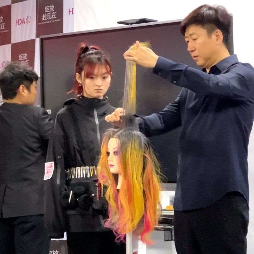 企业大讲堂|刘立君老师公开课分享BHC功能美学引领美发行业新风尚！